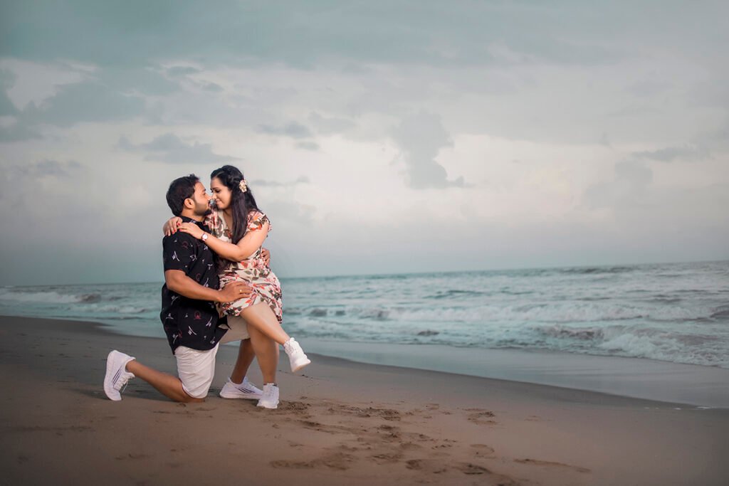 best traditional pre wedding poses